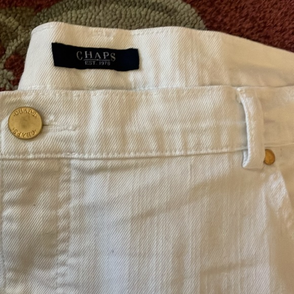 Chaps plus size white capri pants - Picture 2 of 4